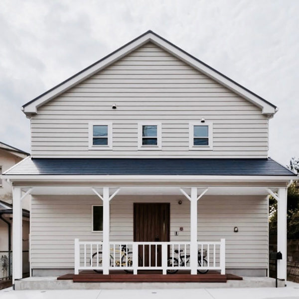 サーファーズハウスにカバードポーチを取り入れた間取りと費用